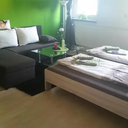 Wellness & Gaststaette Riedel ゲストハウス 3*